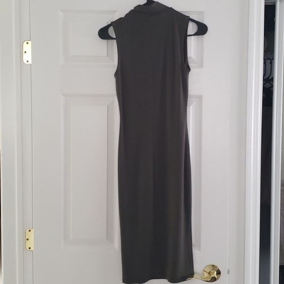 Forever 21 sleeveless dresd - Picture 4 of 4